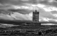 Doonagore Castle Ireland 217 B&W